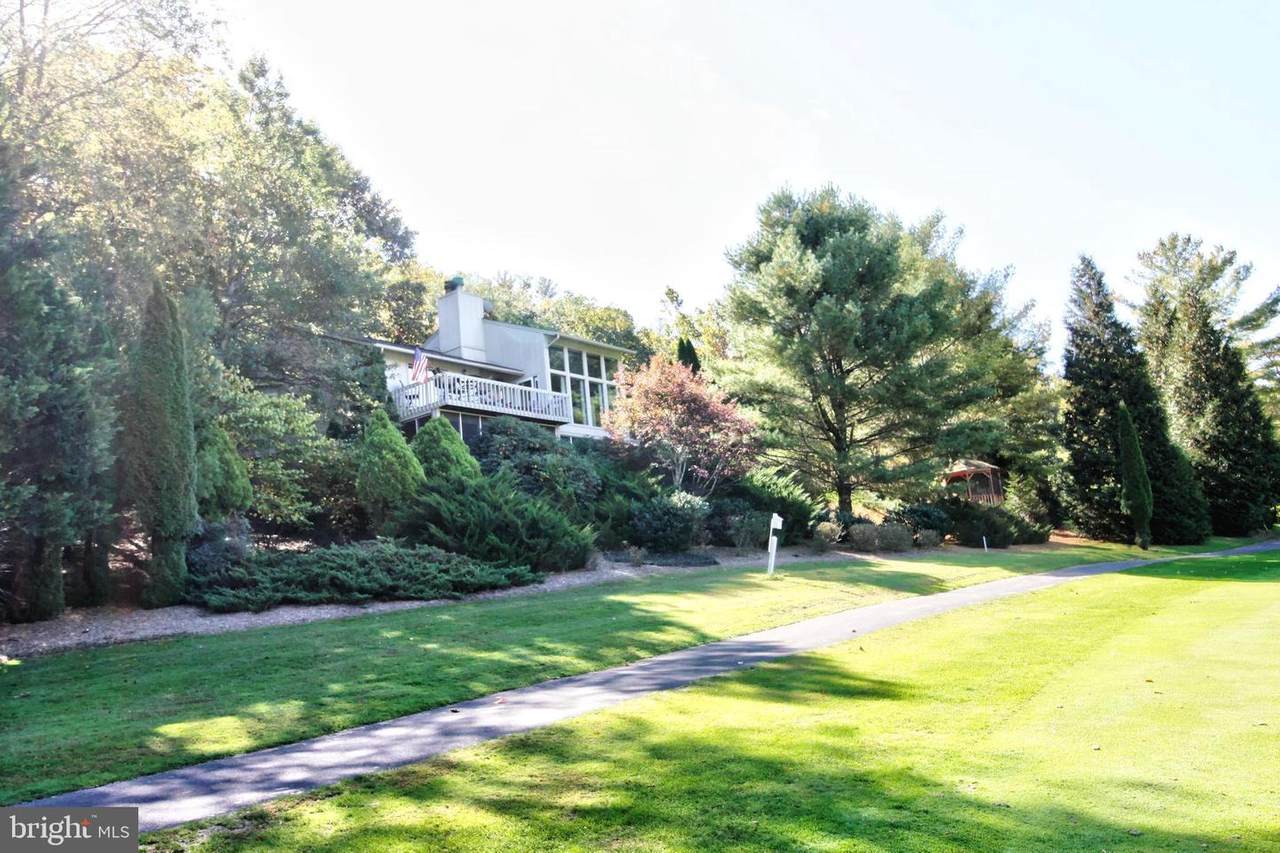 360 Linda Lane - Photo 1