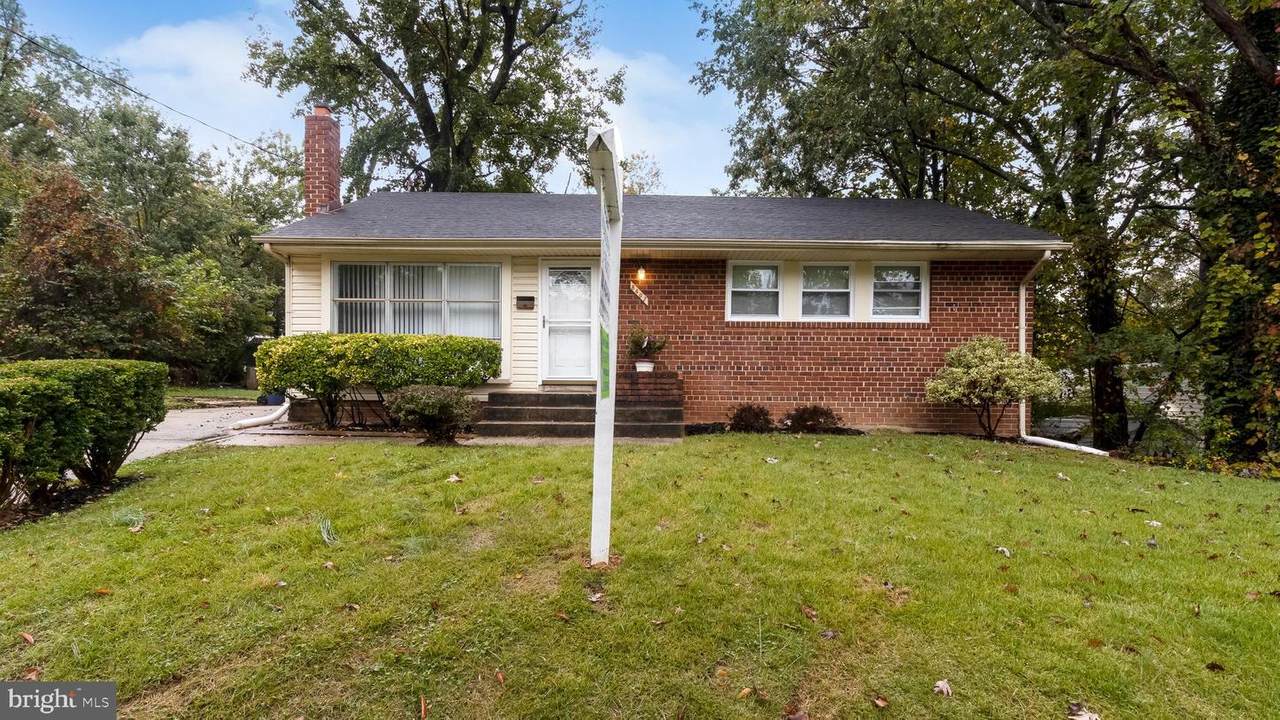 8407 Ravenswood Road - Photo 1