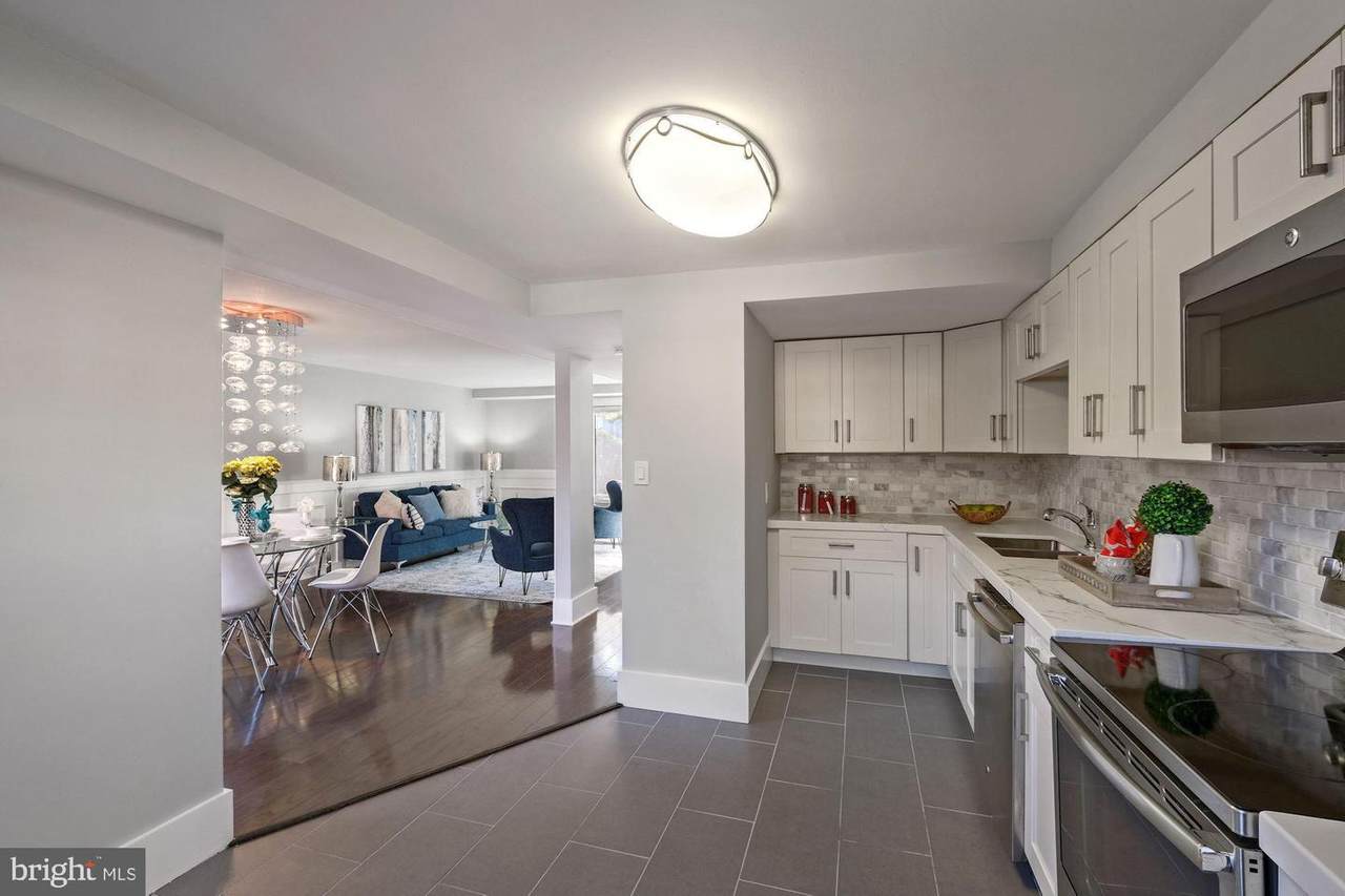 819 13TH Street - Photo 1