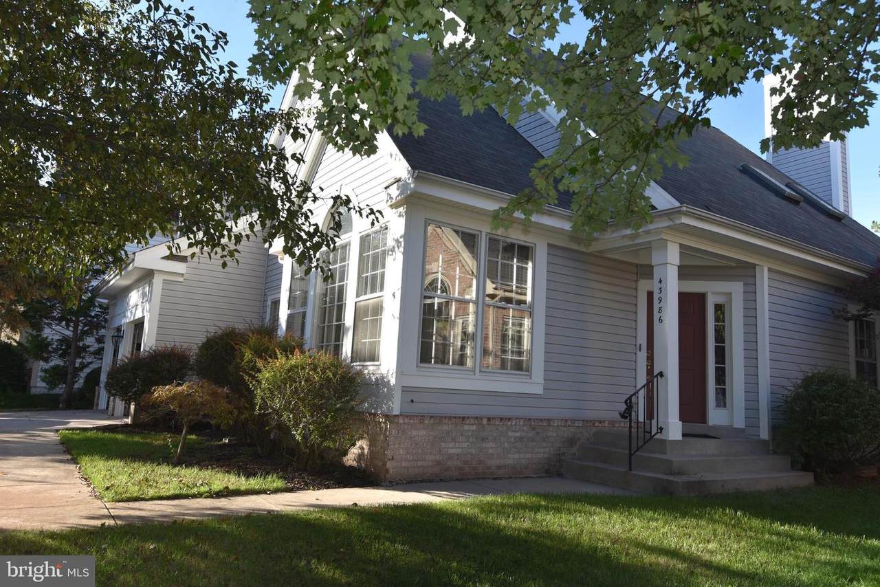 43986 Needmore Court - Photo 1