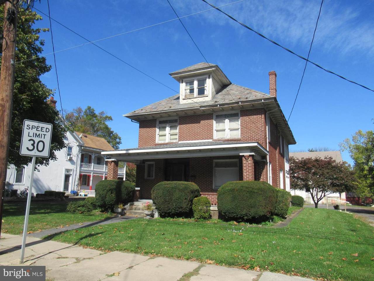 915 Broad Street - Photo 1