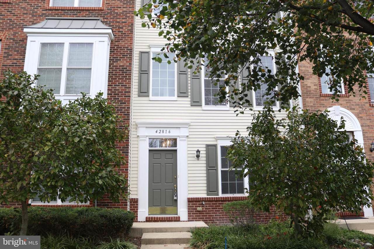 42816 Center Street - Photo 1