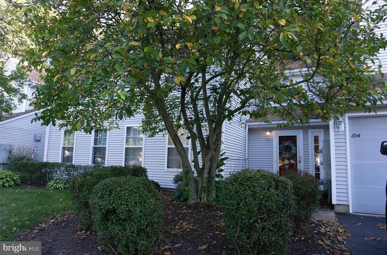 104 Birch Hollow Drive - Photo 1