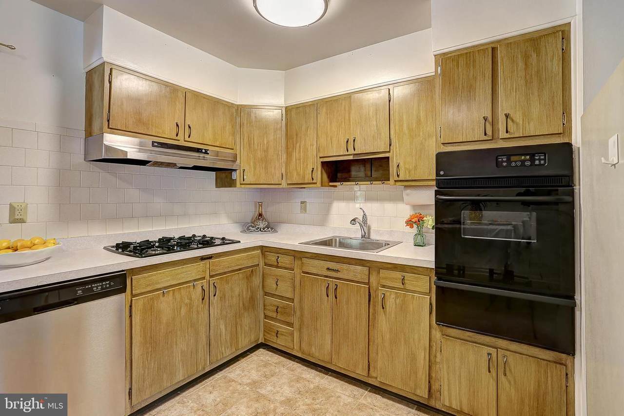 504 Packard Avenue - Photo 1