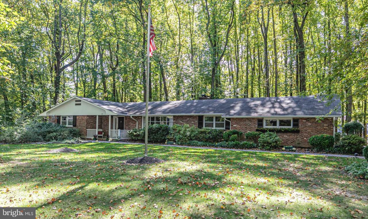 19 Sunset Road - Photo 1