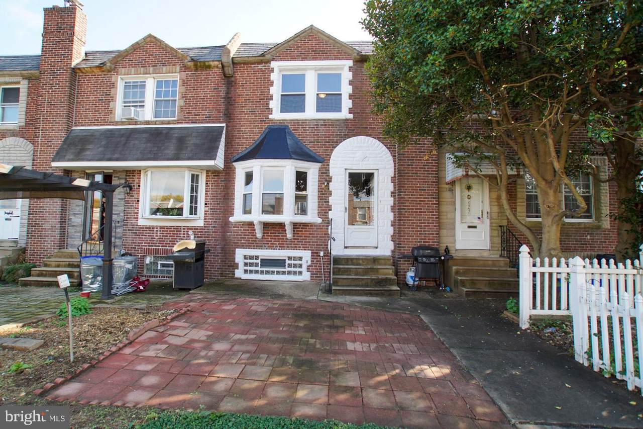 6233 Tackawanna Street - Photo 1