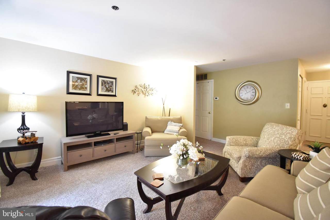 1 Southerly Court - Photo 1