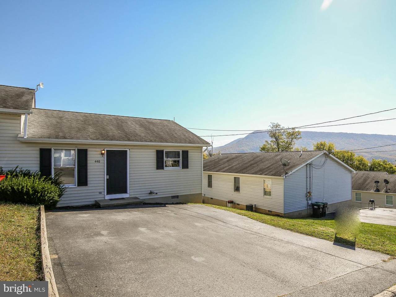 440 Pleasant View Drive - Photo 1