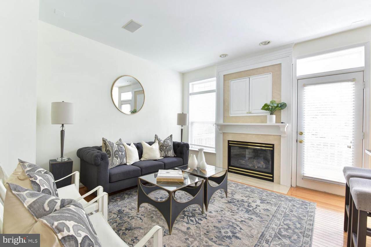 243 Murtha Street - Photo 1