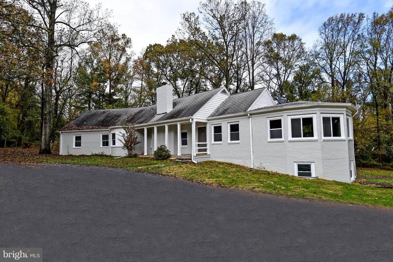 8700 Arlington Boulevard - Photo 1