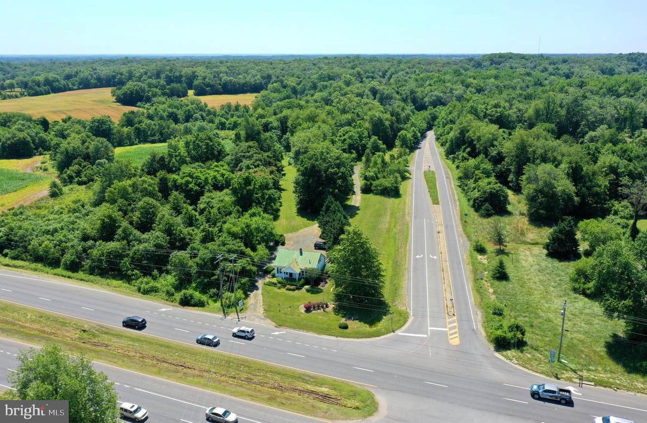 4483 Lee Highway - Photo 1