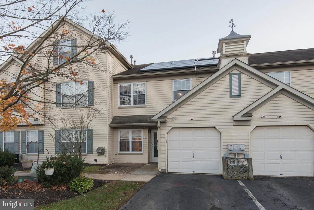 128 Stonebridge Boulevard - Photo 1
