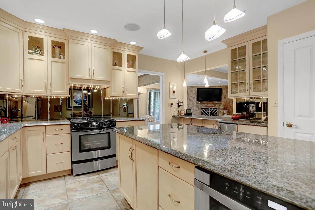 120 Leisure Court - Photo 1