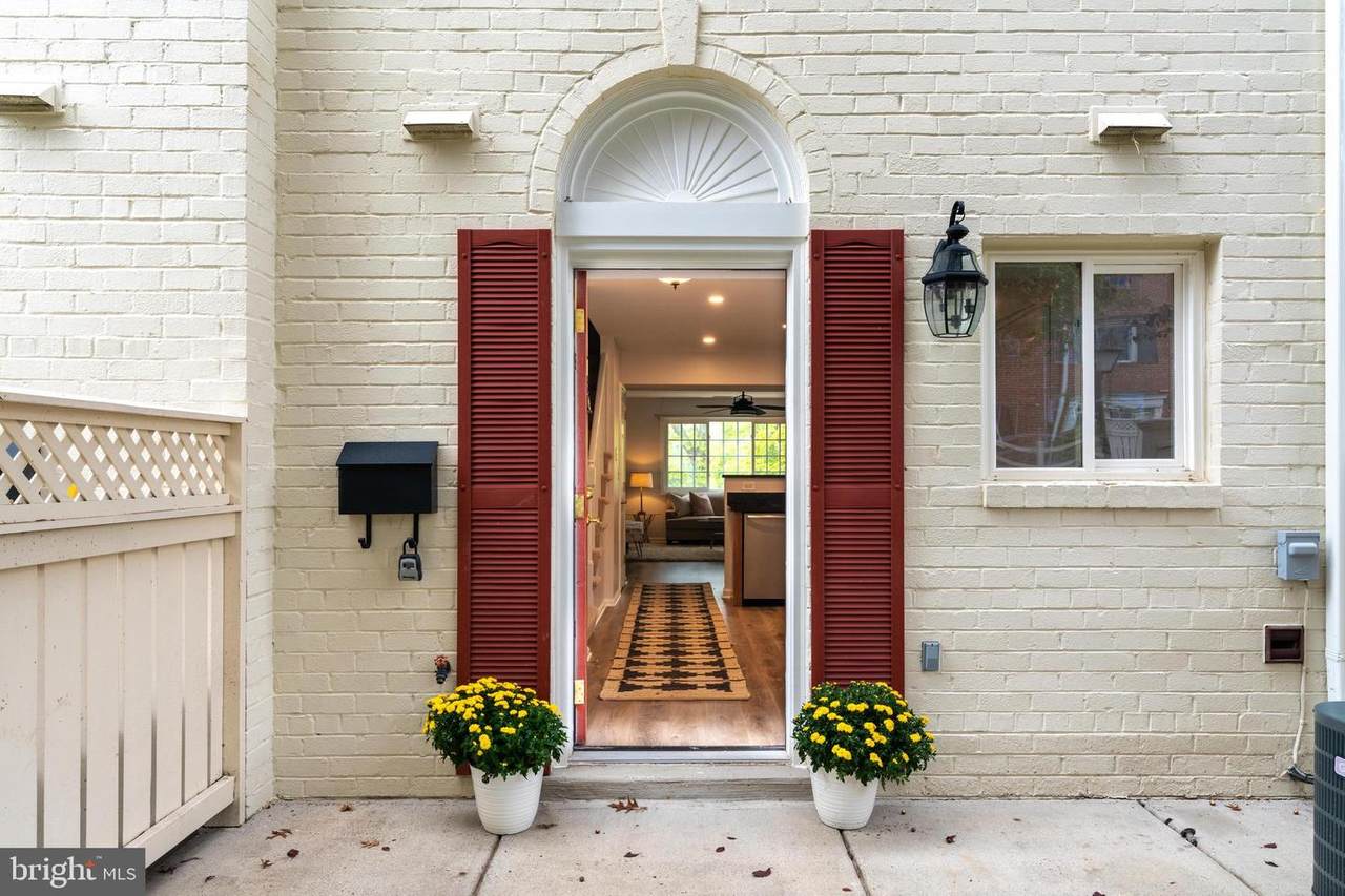 1431 Van Dorn Street - Photo 1