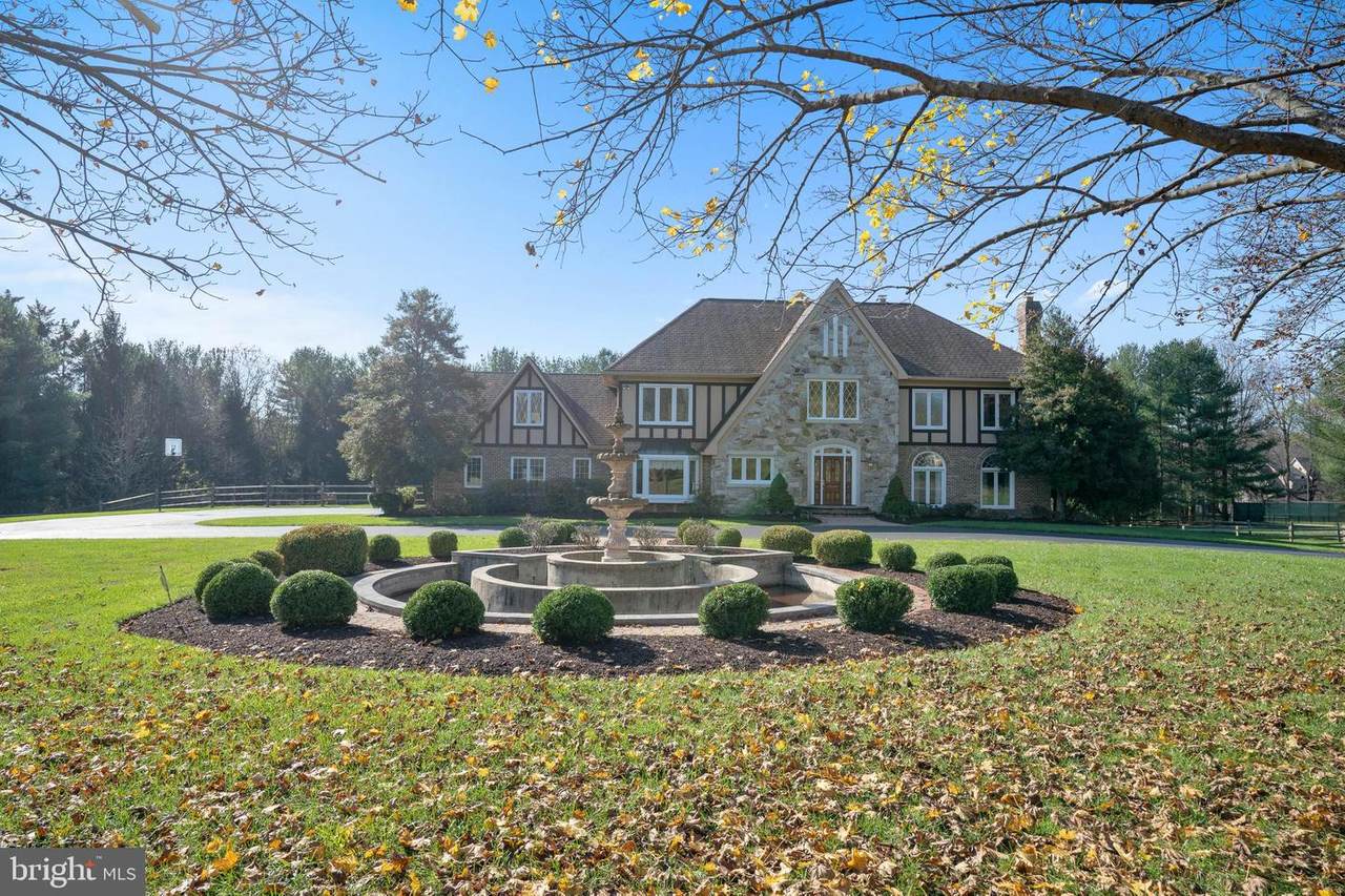 8904 Iverleigh Court - Photo 1