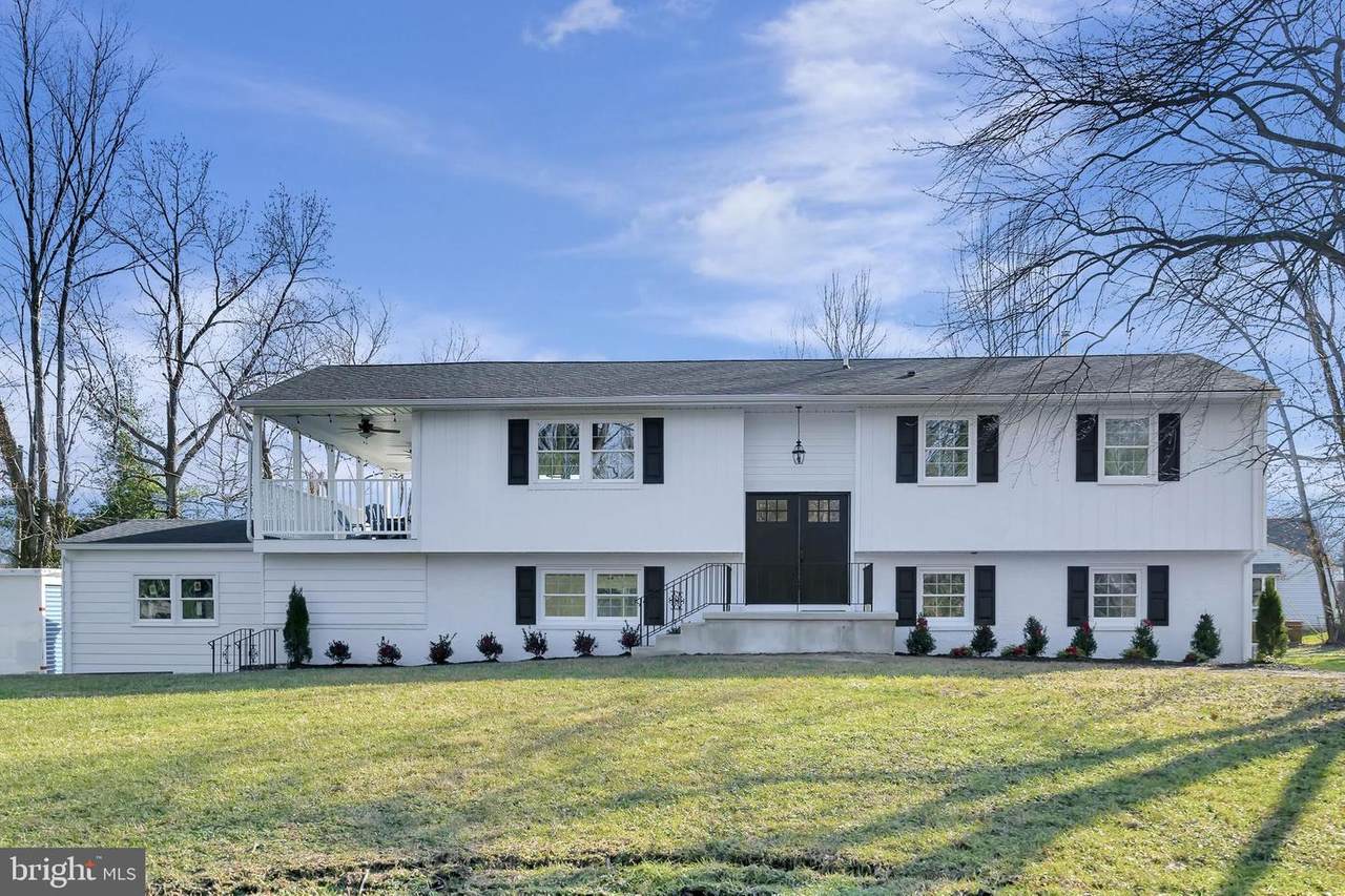 484 5TH Avenue - Photo 1