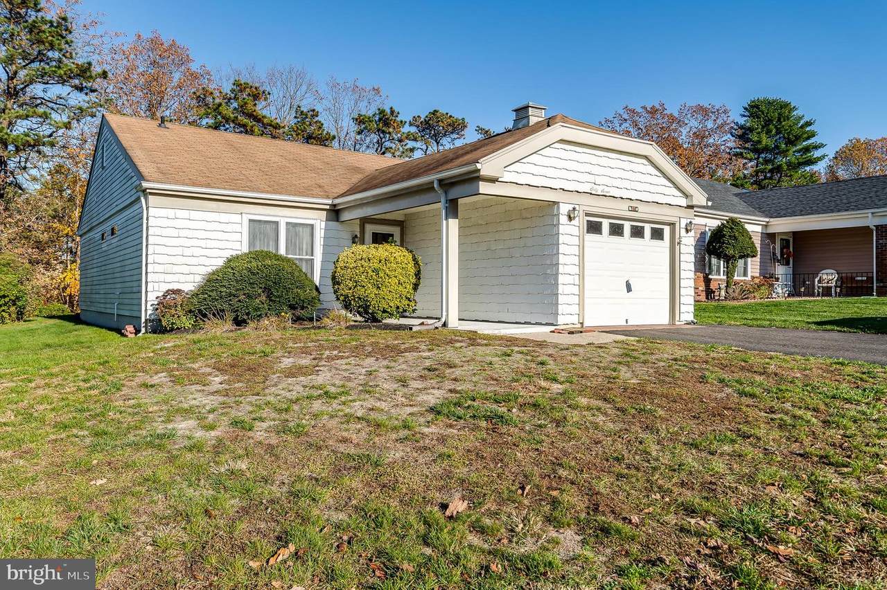 67 Buckingham Drive - Photo 1