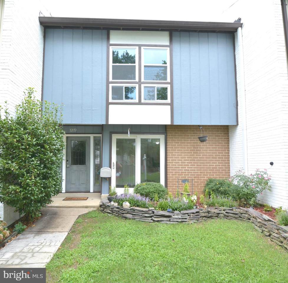 7279 Larrup Court - Photo 1