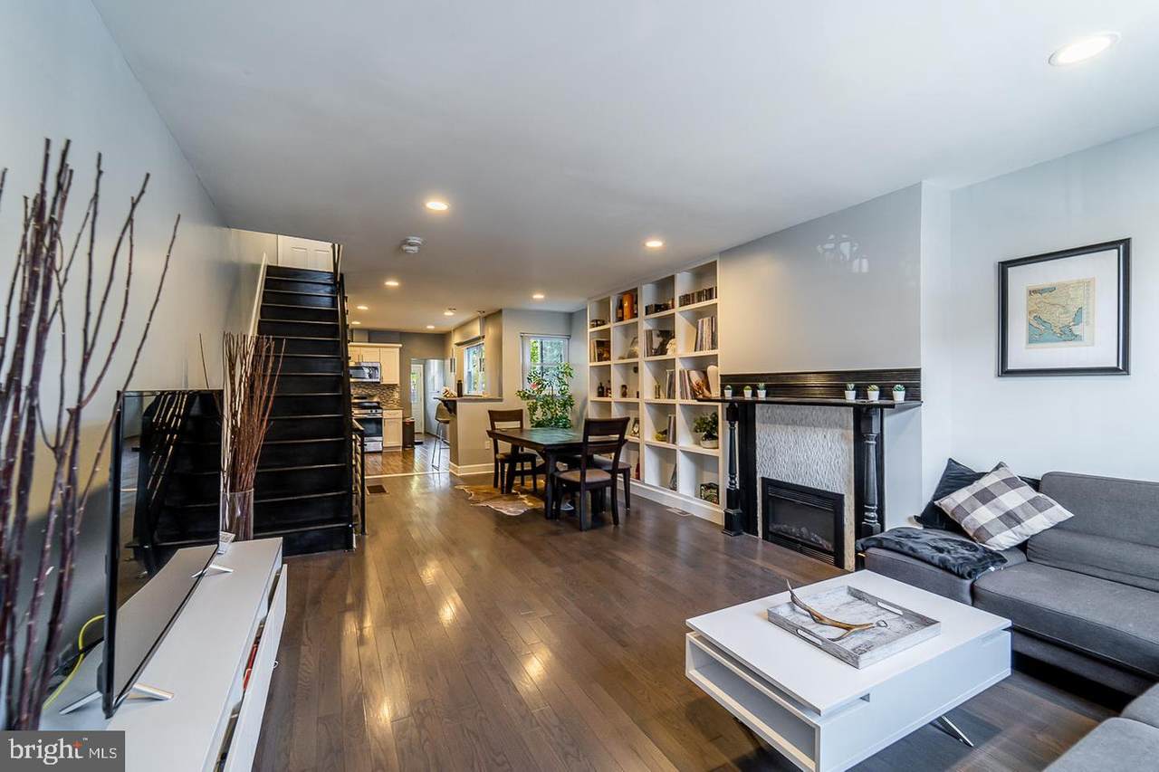 2438 Indiana Avenue - Photo 1