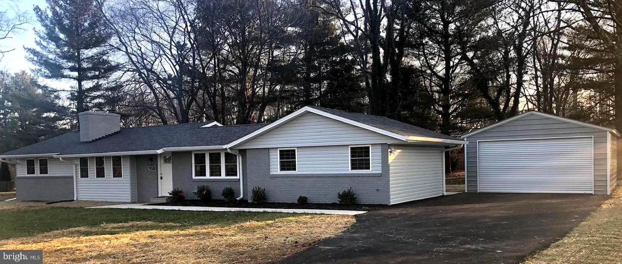 879 Chesterfield Road - Photo 1