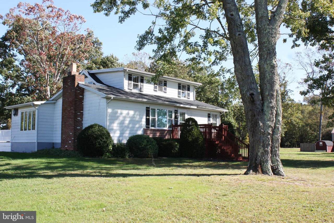 328 Llewellyn Avenue - Photo 1