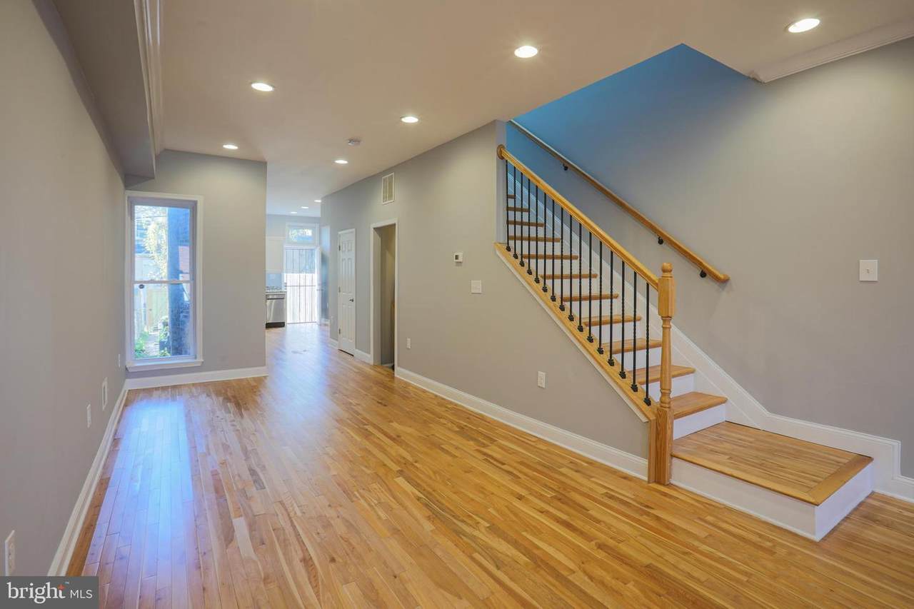 1838 Bond Street - Photo 1