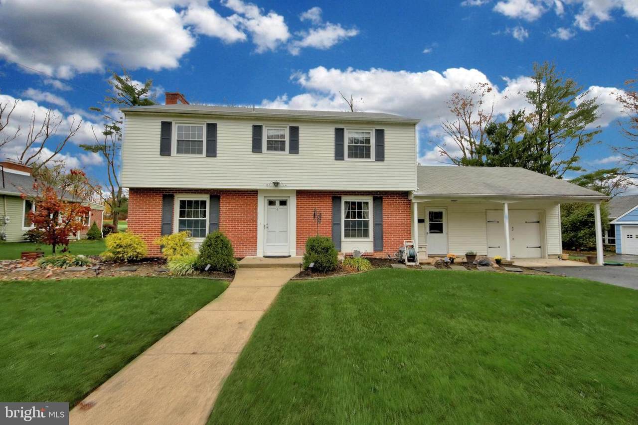 6 Burning Tree Lane - Photo 1
