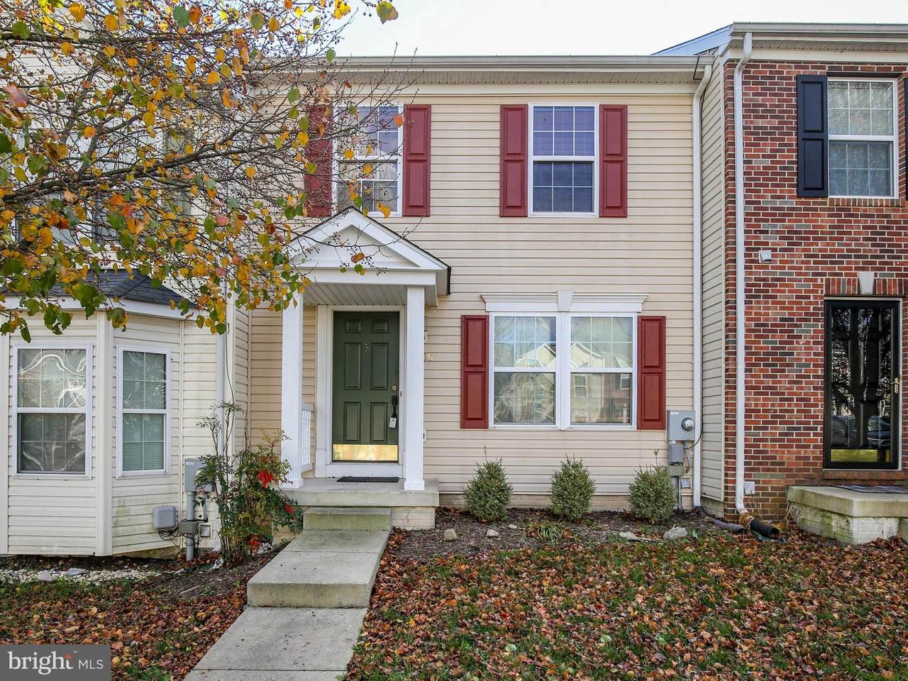 106 Lombard - Photo 1