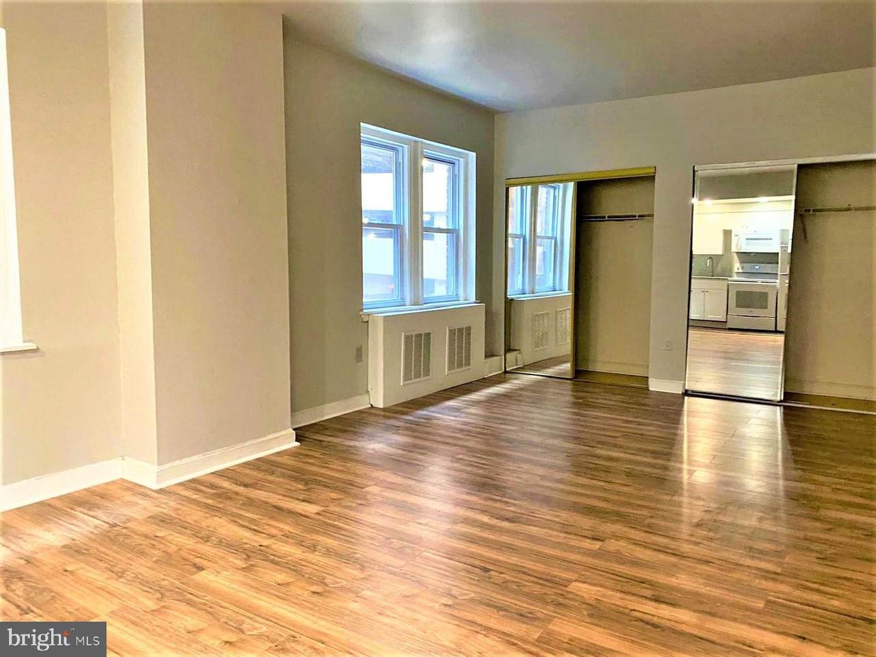 1321-23 Spruce Street - Photo 1