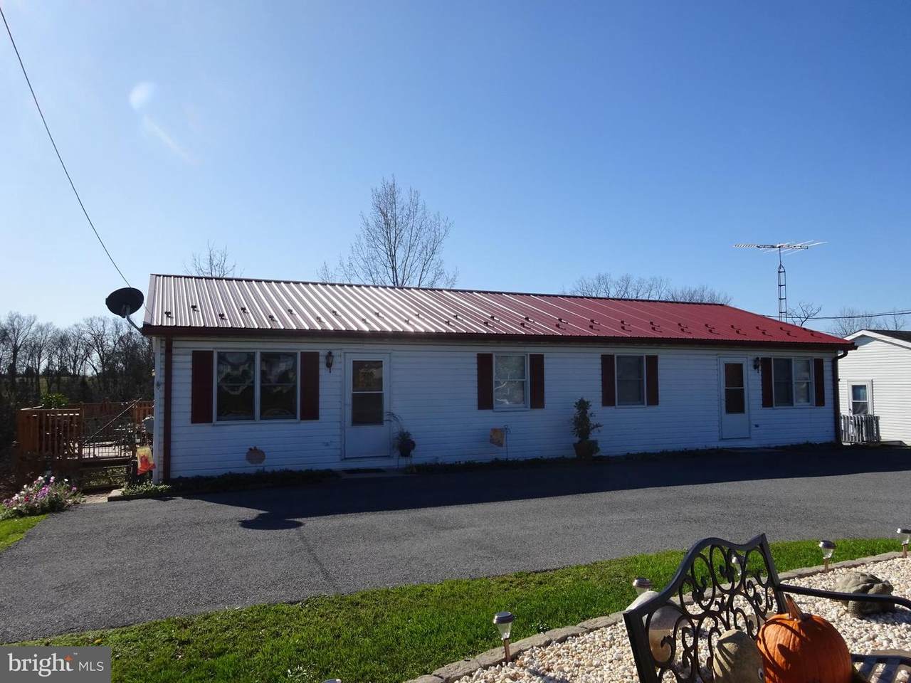 3418-3420 Scar Hill Road - Photo 1