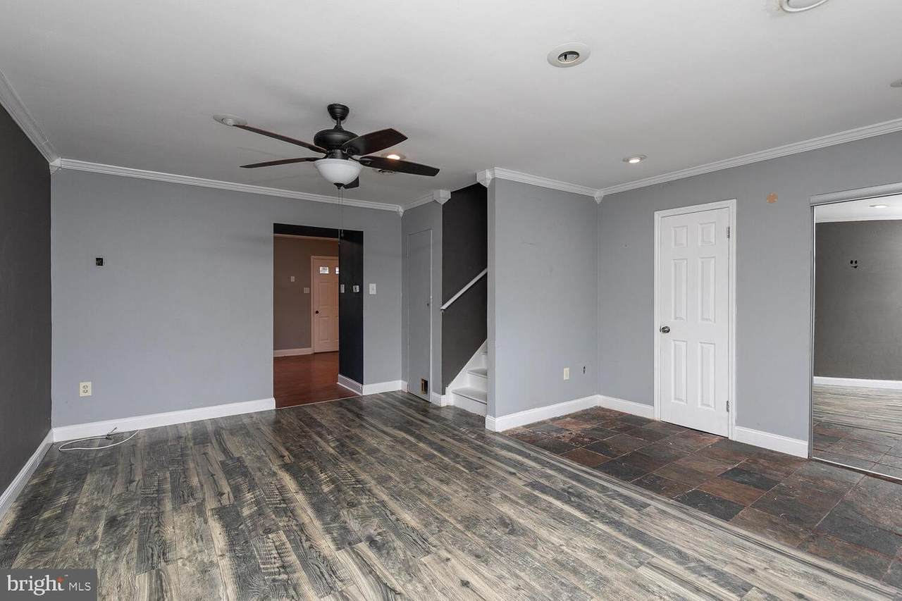 515 York Road - Photo 1