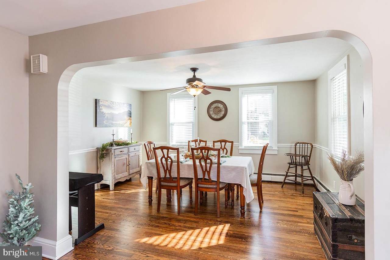 869 Chestnut Street - Photo 1