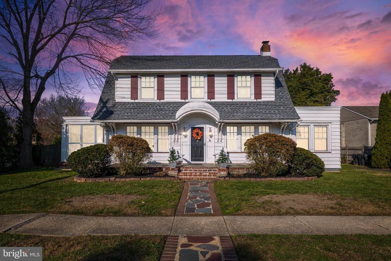 4 Rich Avenue - Photo 1