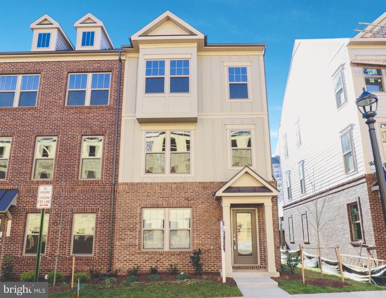 1017 Madeira Terrace - Photo 1