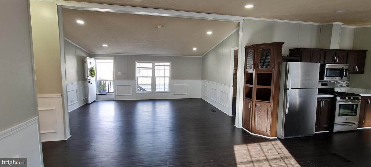 241 Edward Lane - Photo 1