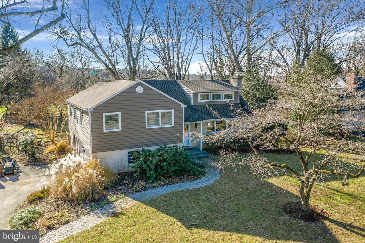 1138 Valley Road - Photo 1