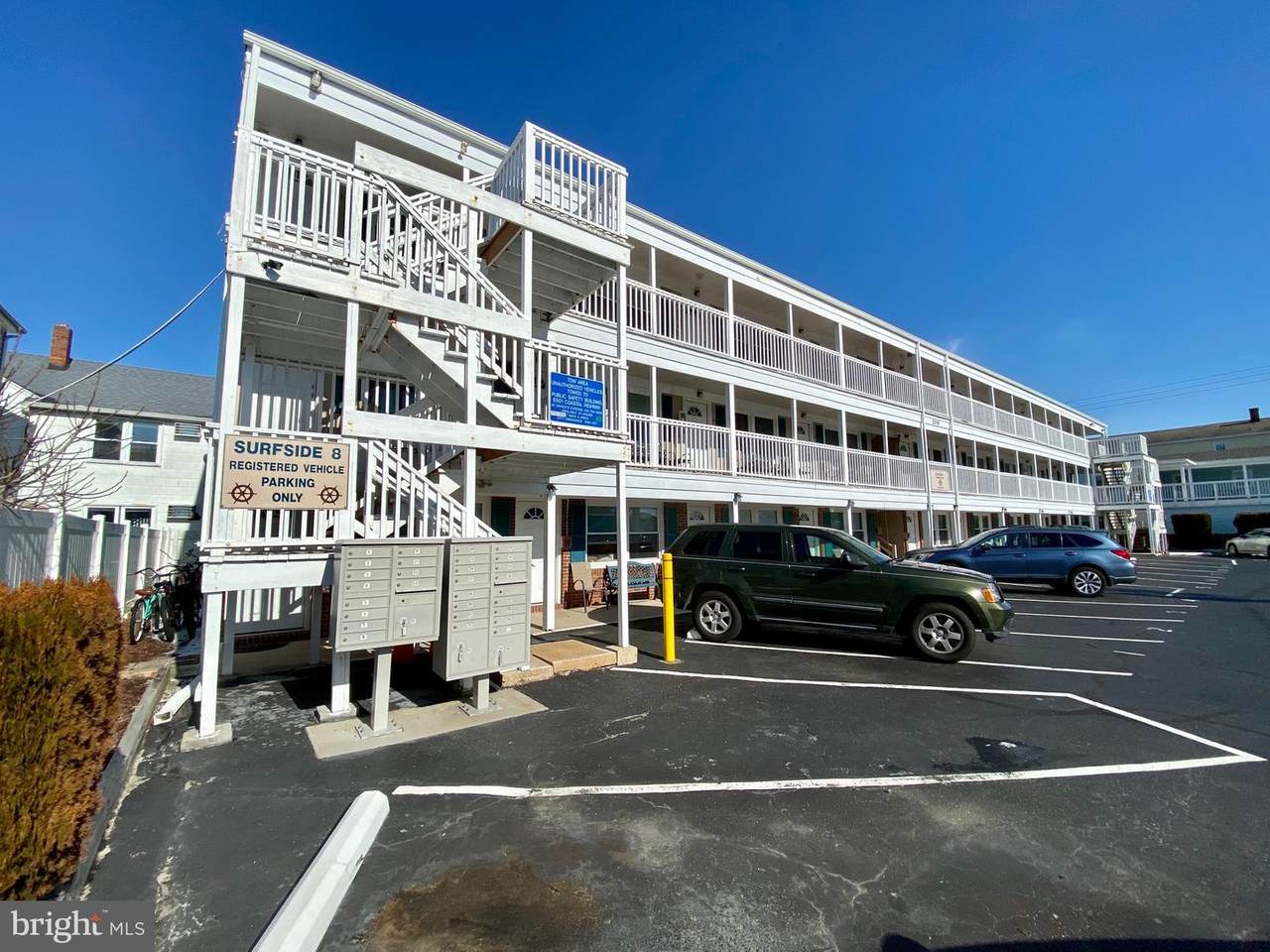 206 8TH Street - Photo 1