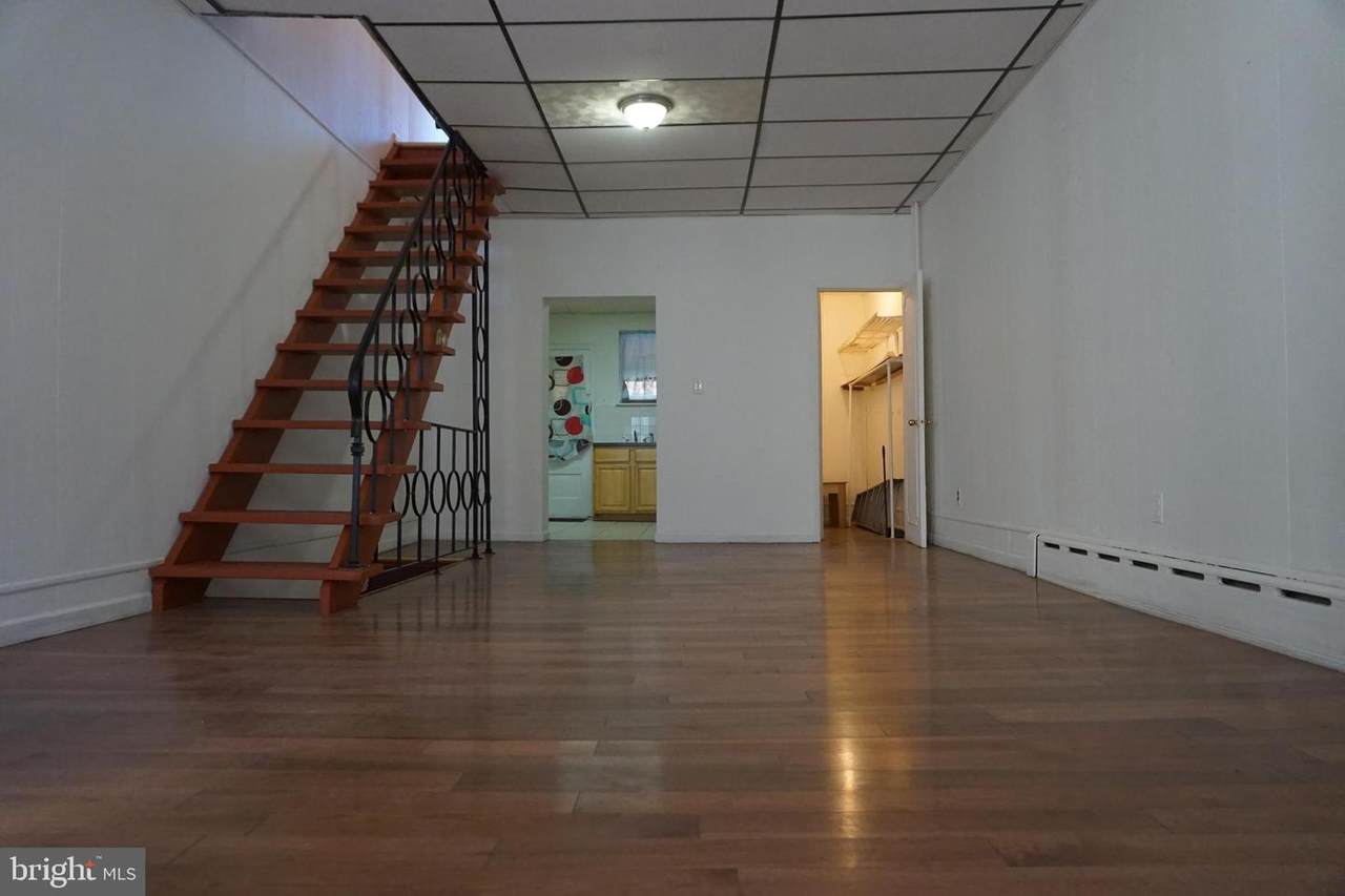 1811 Chadwick Street - Photo 1