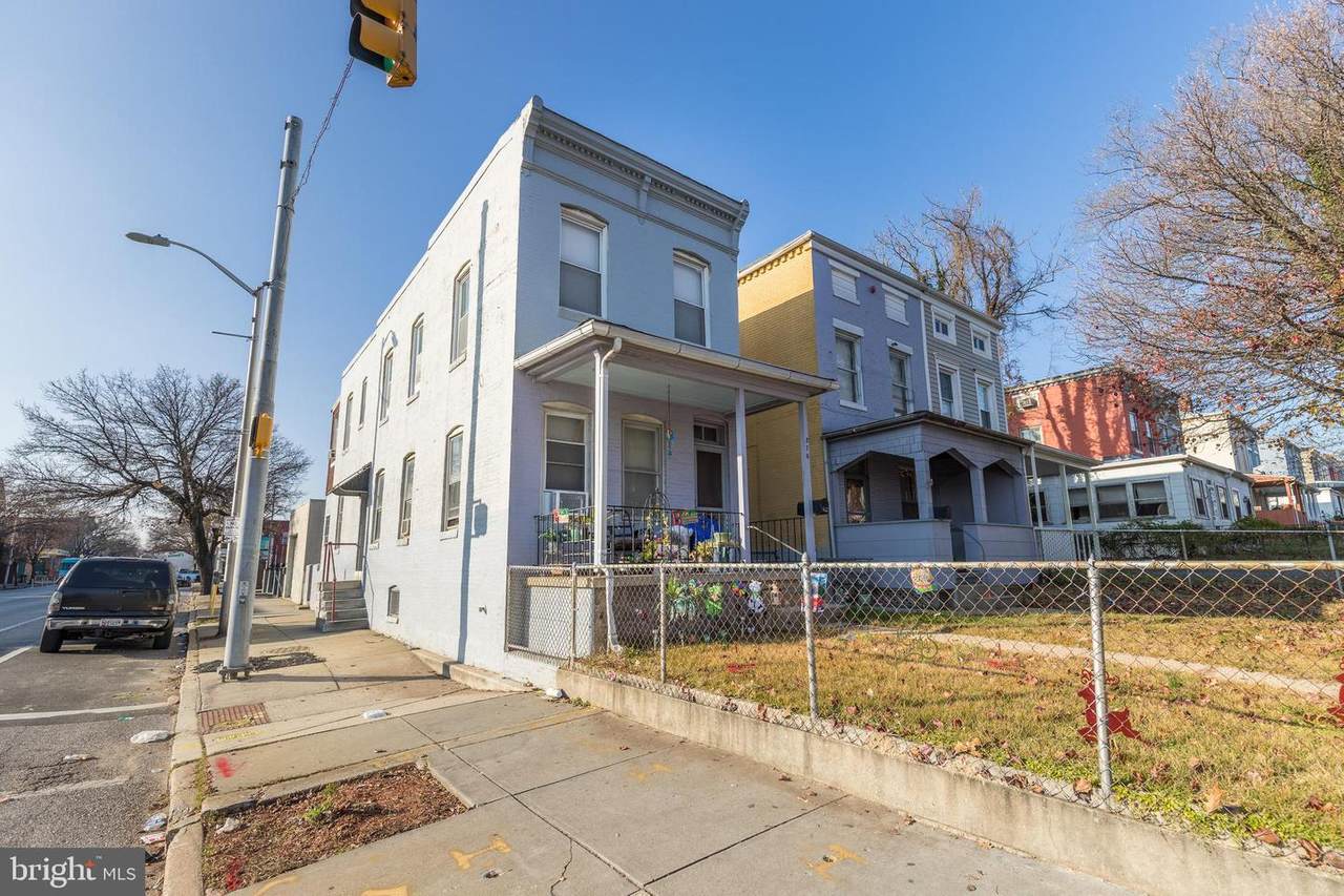 274-276 Loudon Avenue - Photo 1