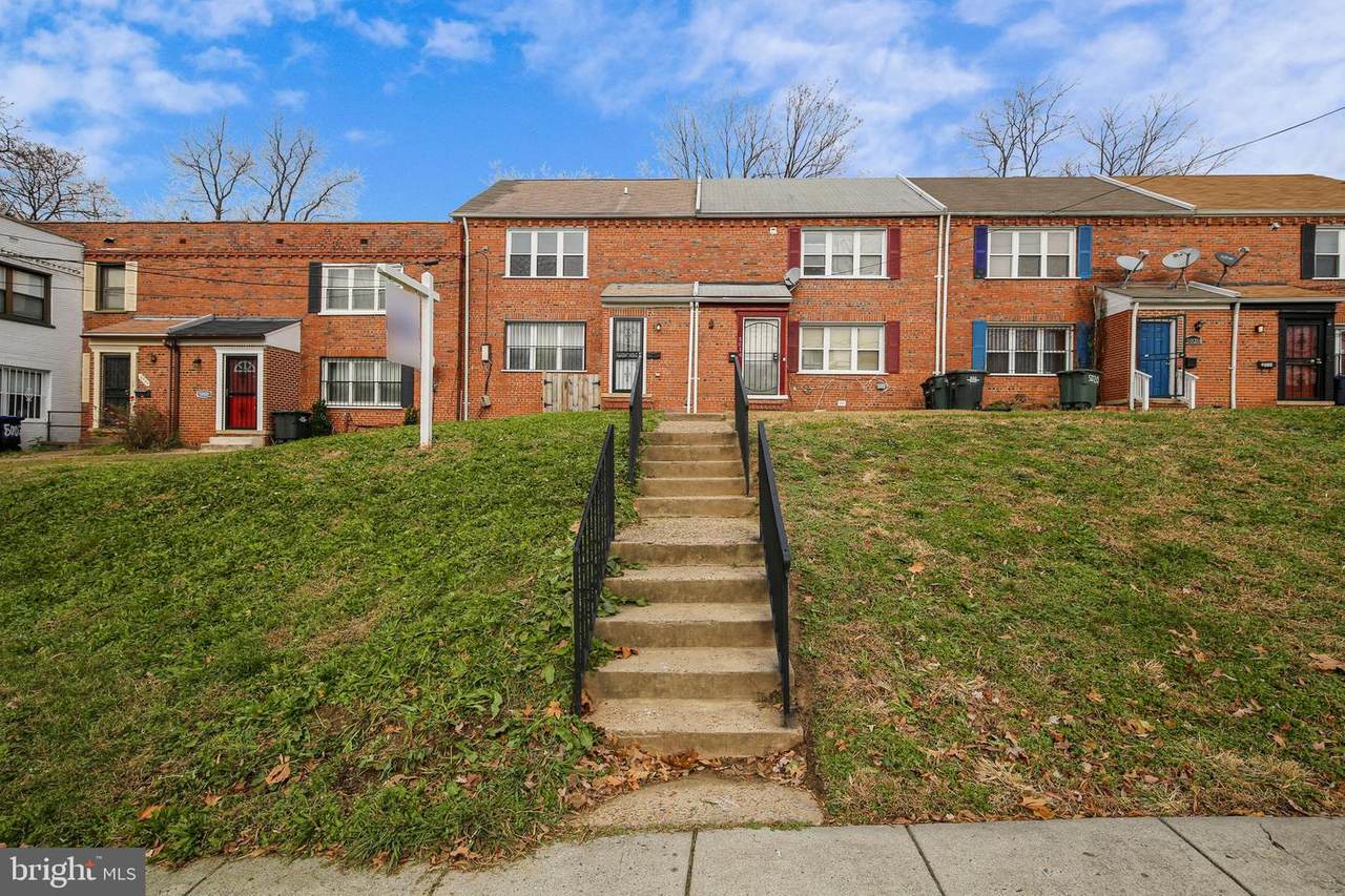 5012 Jay Street - Photo 1