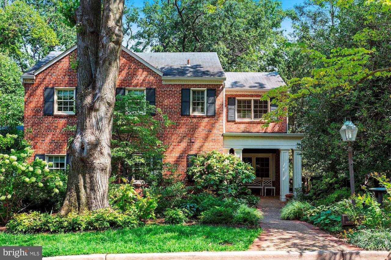 319 Kentucky Avenue - Photo 1