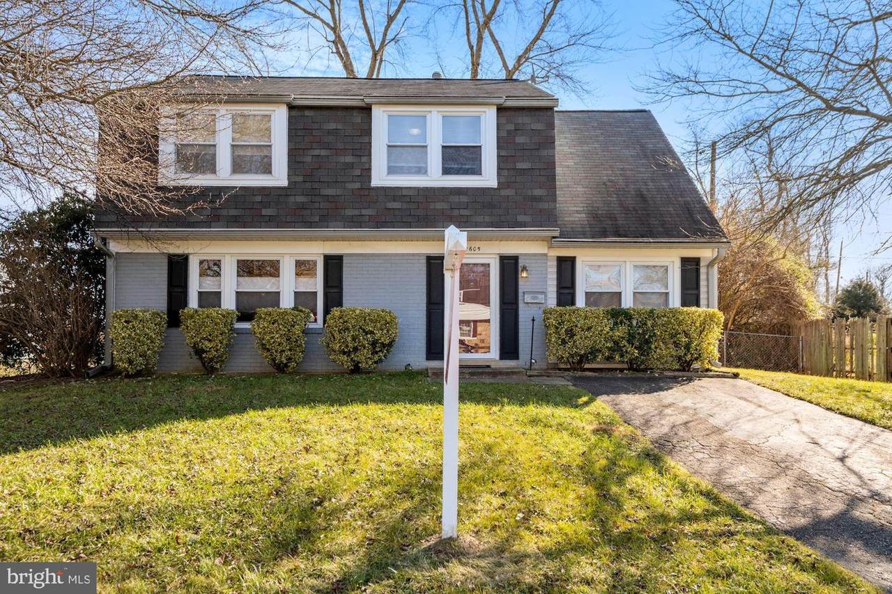 1605 Pittsfield Lane - Photo 1