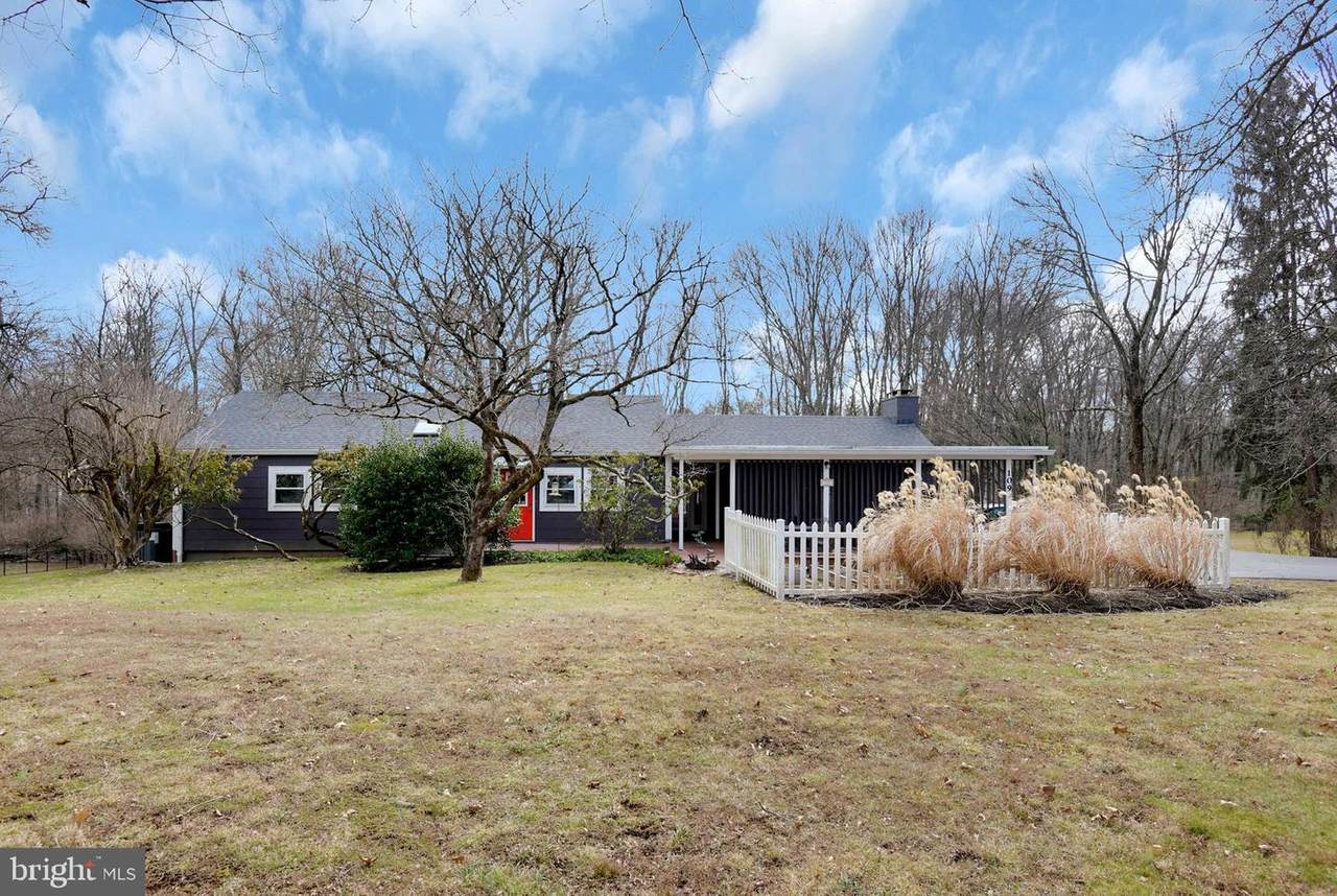 109 Rollingmead Street - Photo 1