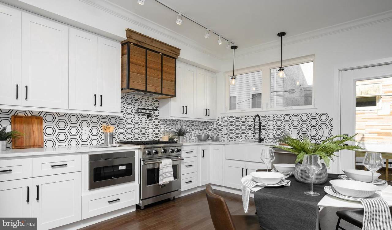 2621 Webster Street - Photo 1