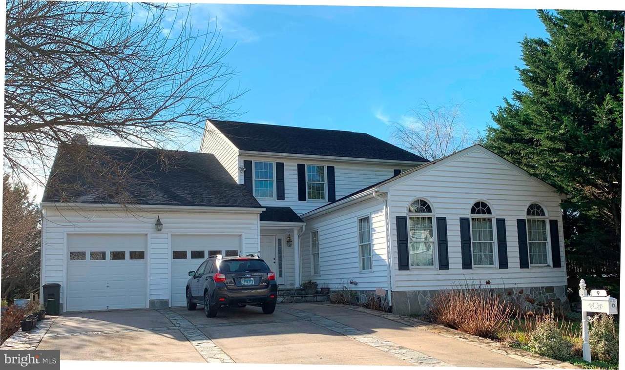 9 Gibbons Boulevard - Photo 1