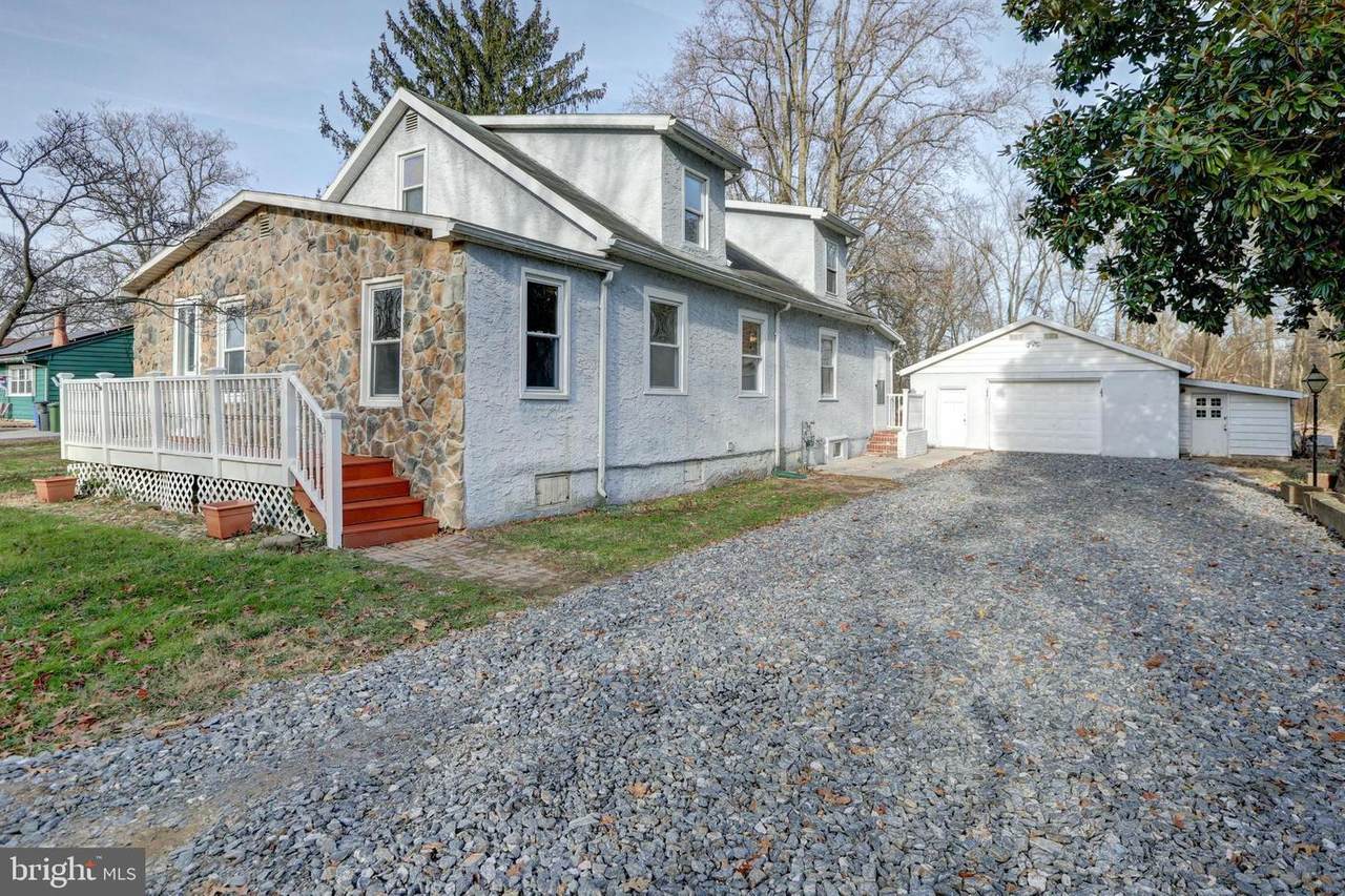 112 Quaker Road - Photo 1