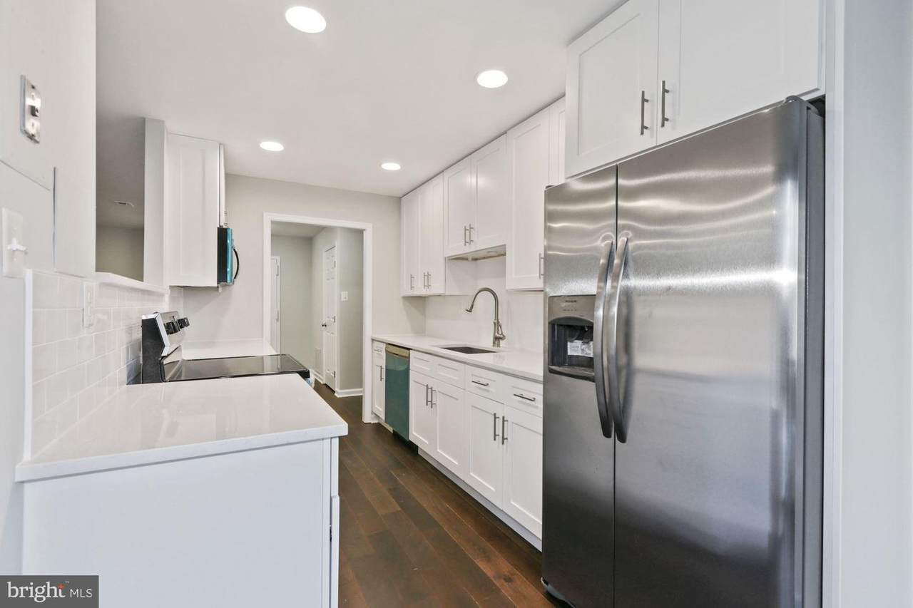 3031 Borge Street - Photo 1