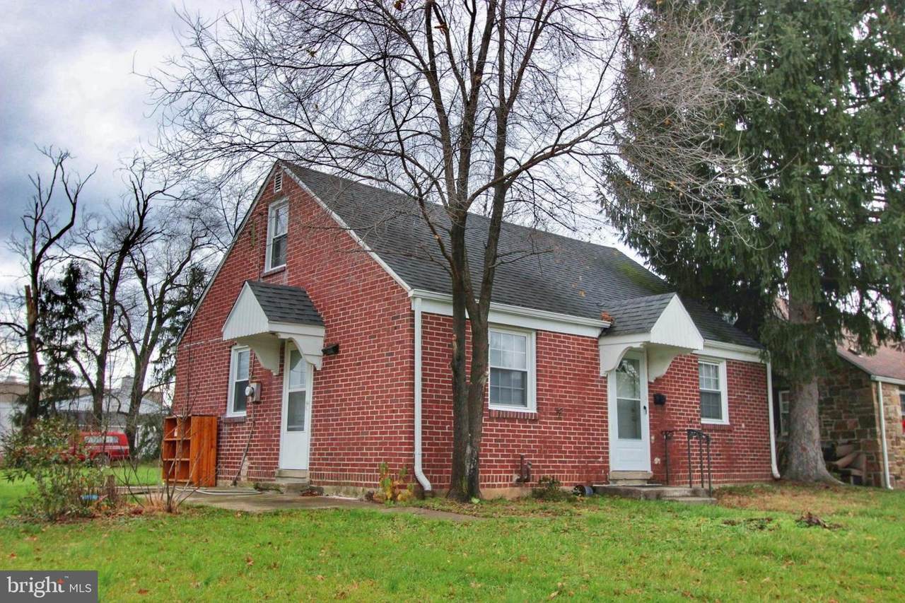 811 4TH Street - Photo 1
