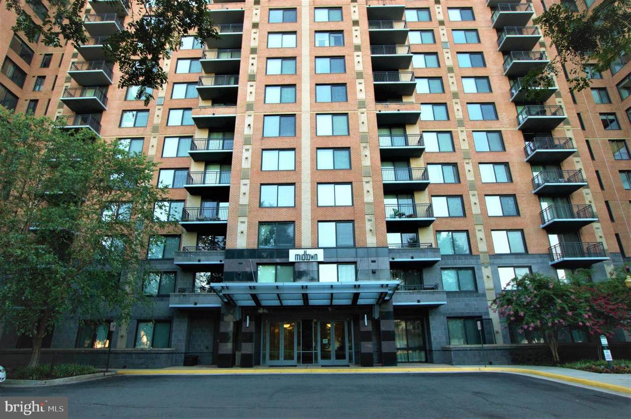 2451 Midtown Avenue - Photo 1