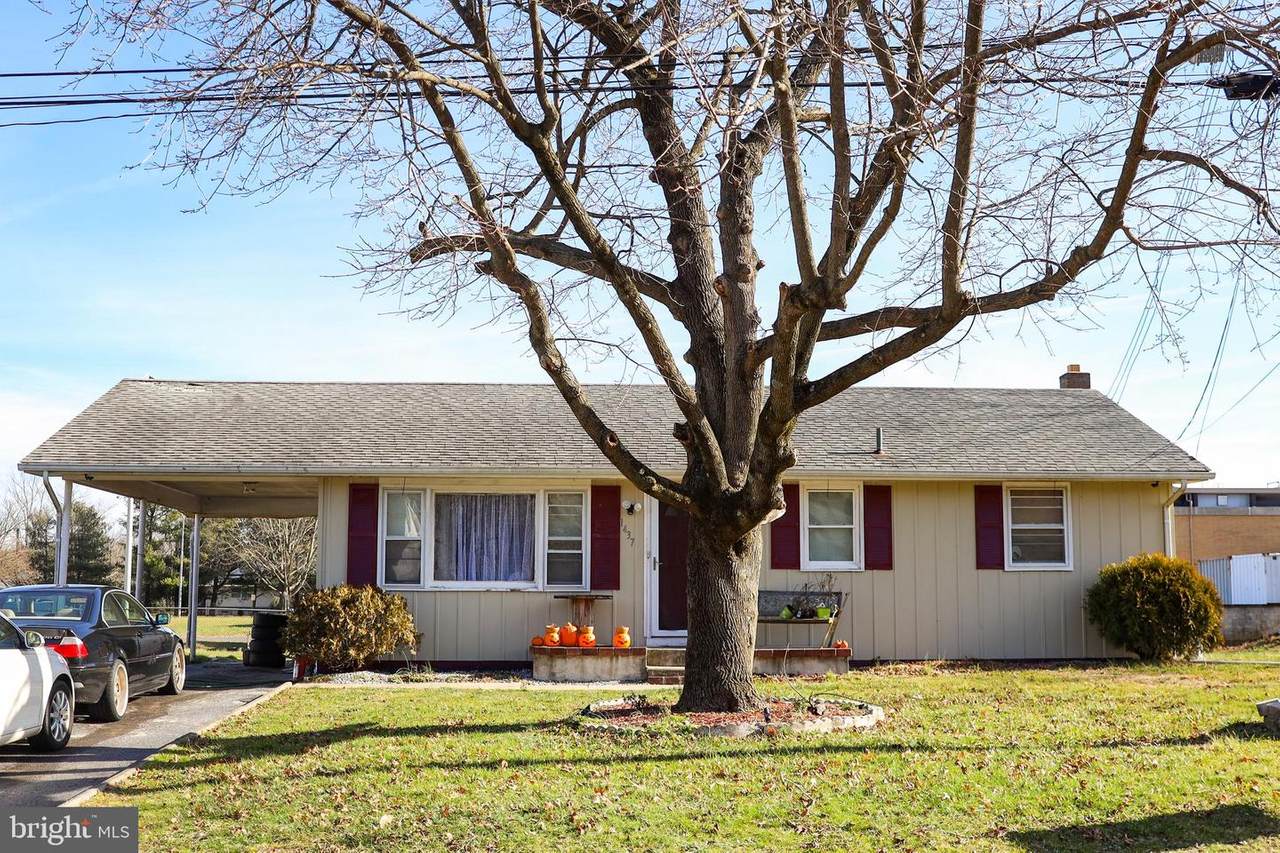 1437 Blackburn Court - Photo 1